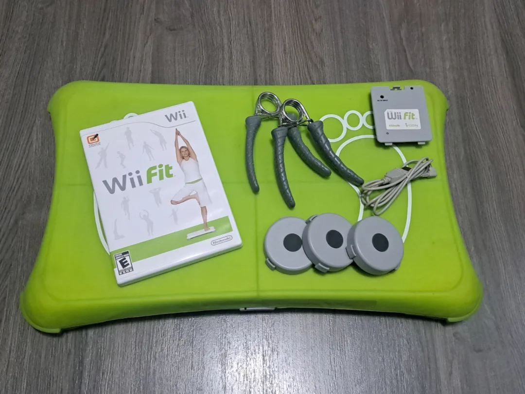 Wii Fit Bundle image indicator(2)