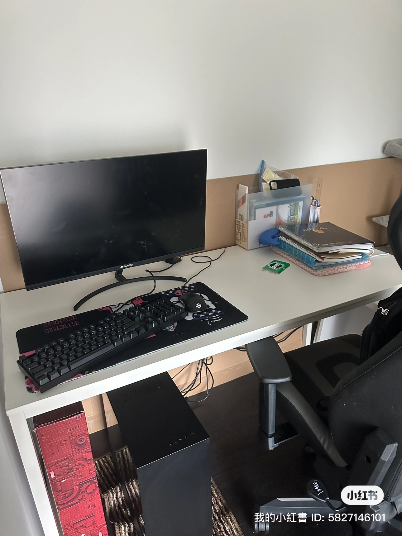 White Desk - photo 2