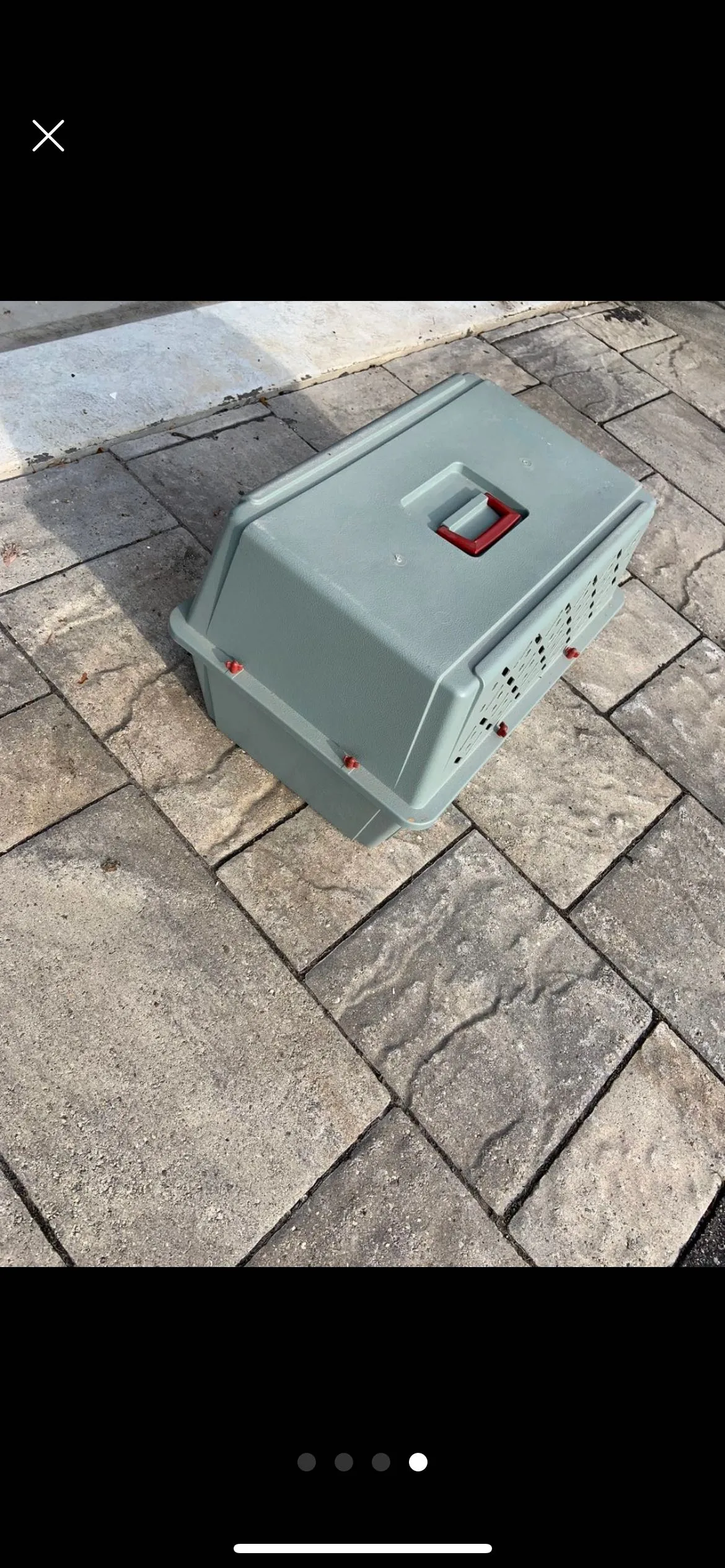 Pet carrier- medium to large size. Like new image indicator(2)