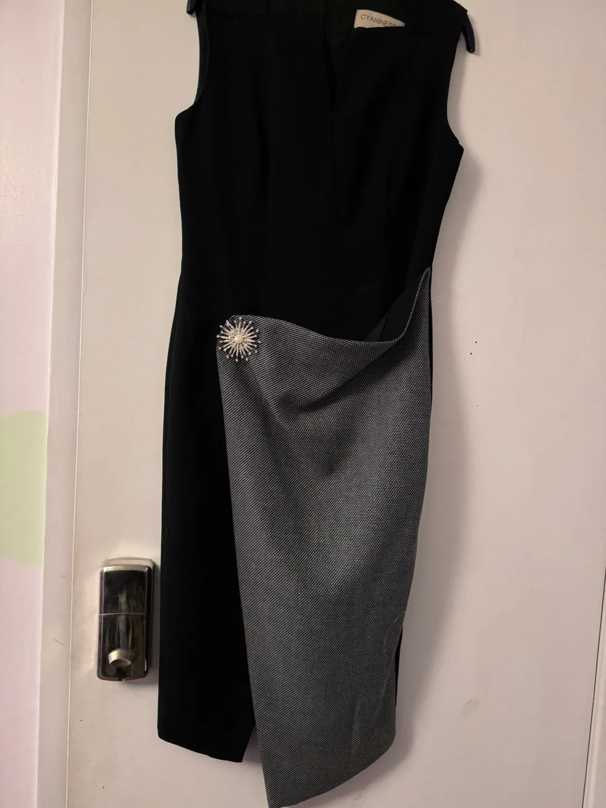 Black and Grey Dress with Side Slit image indicator(3)