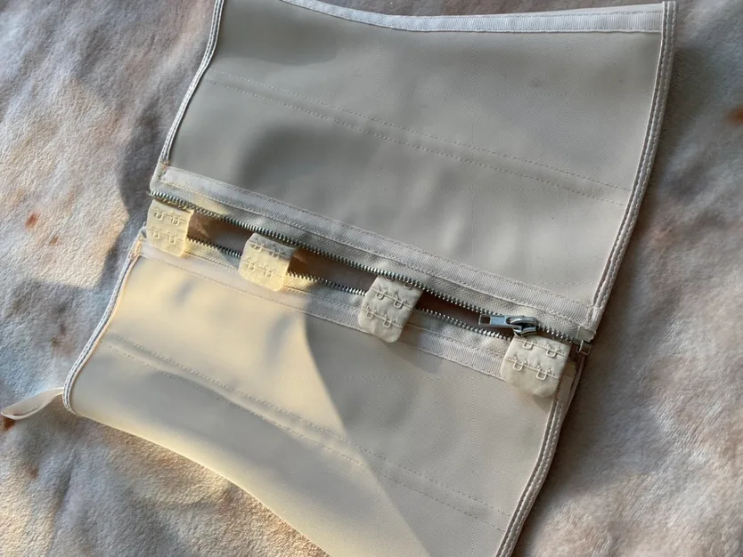 Yianna Waist Trainer Corset image indicator(3)