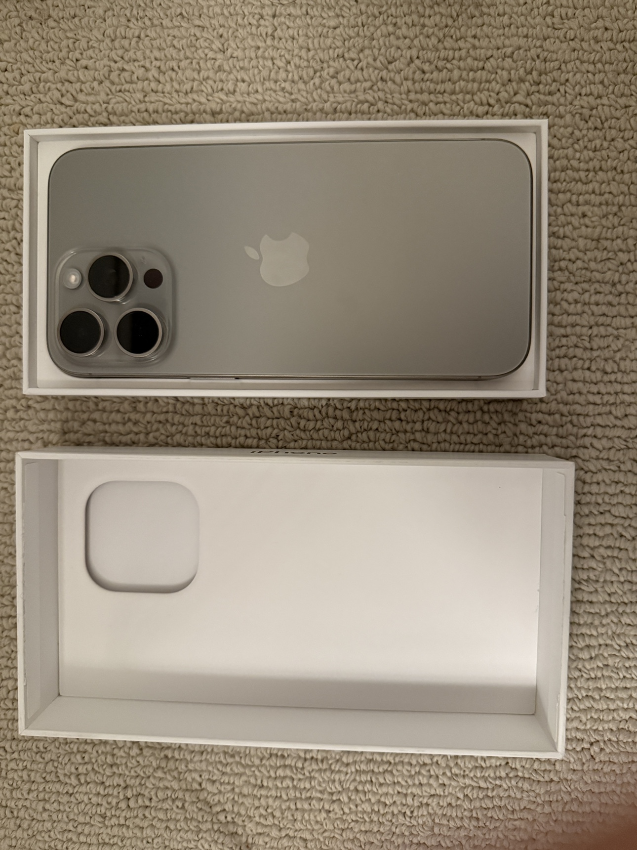 iPhone 15 Pro Max 256GB Natural Titanium - photo 4