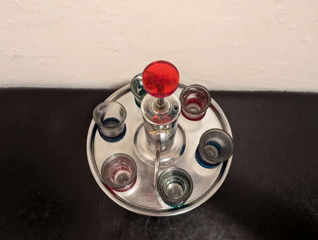 Vintage Liquor Dispenser Set image indicator(3)