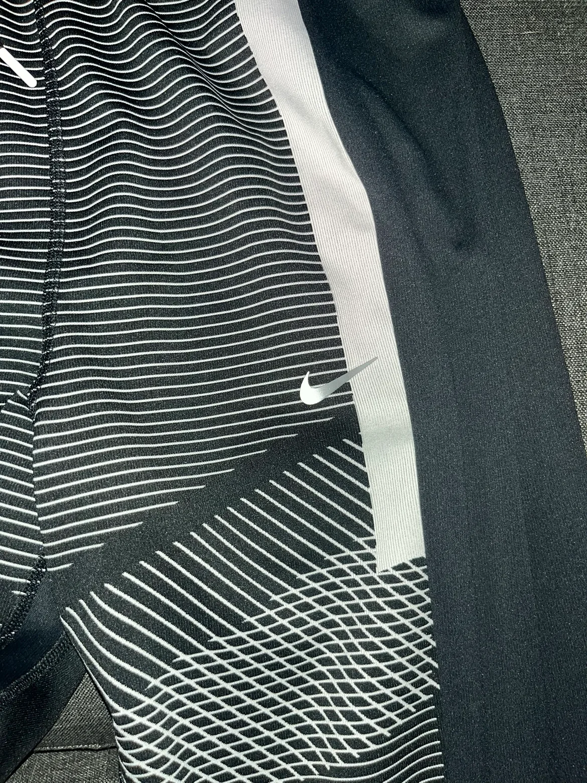 Nike Dri-FIT Running Tights - Black & White image indicator(5)