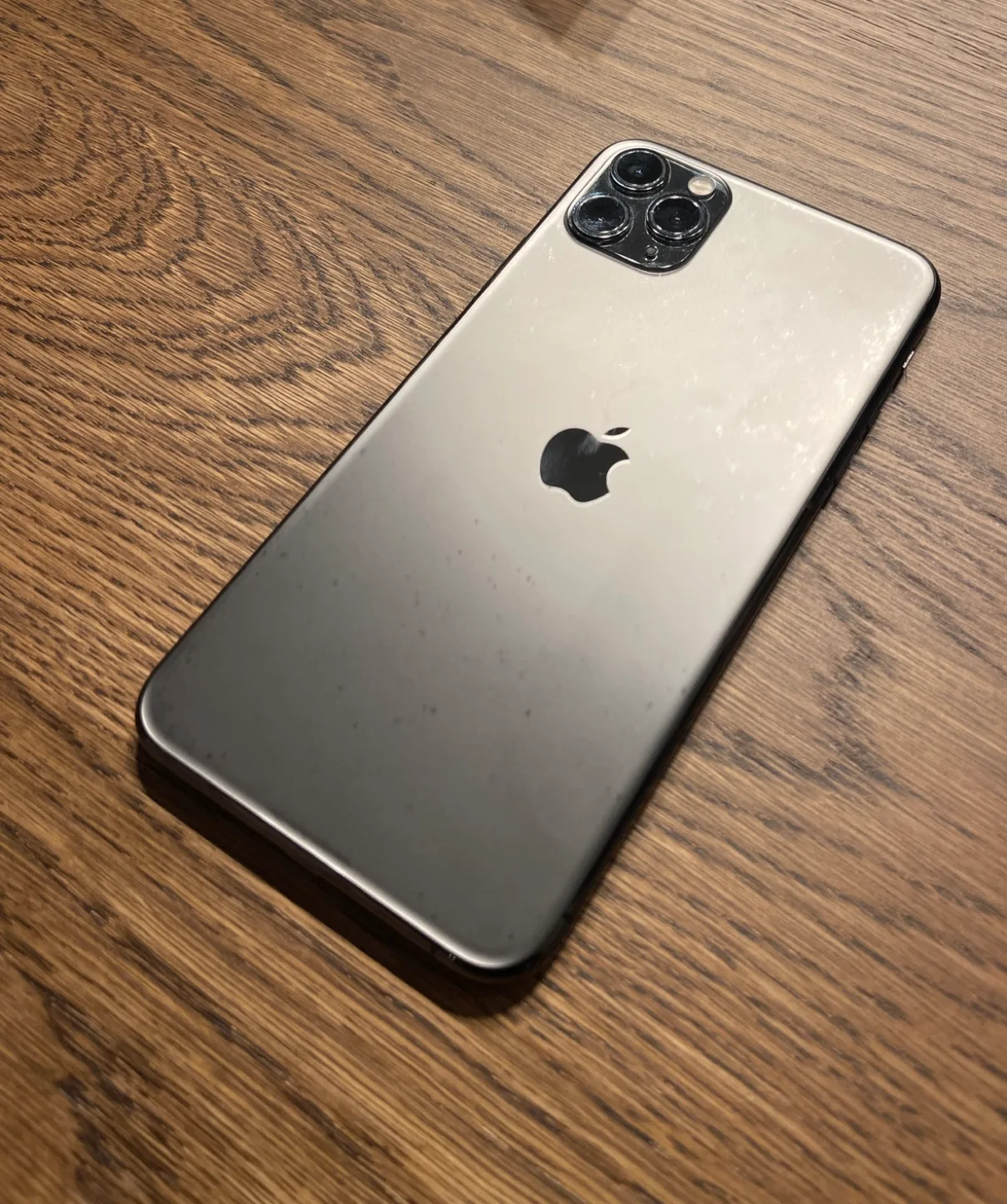 iPhone 11 Pro Max 64GB Space Gray image indicator(3)