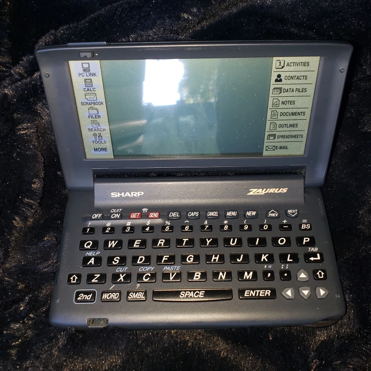 Sharp Zaurus ZR-3000 PDA - photo 5