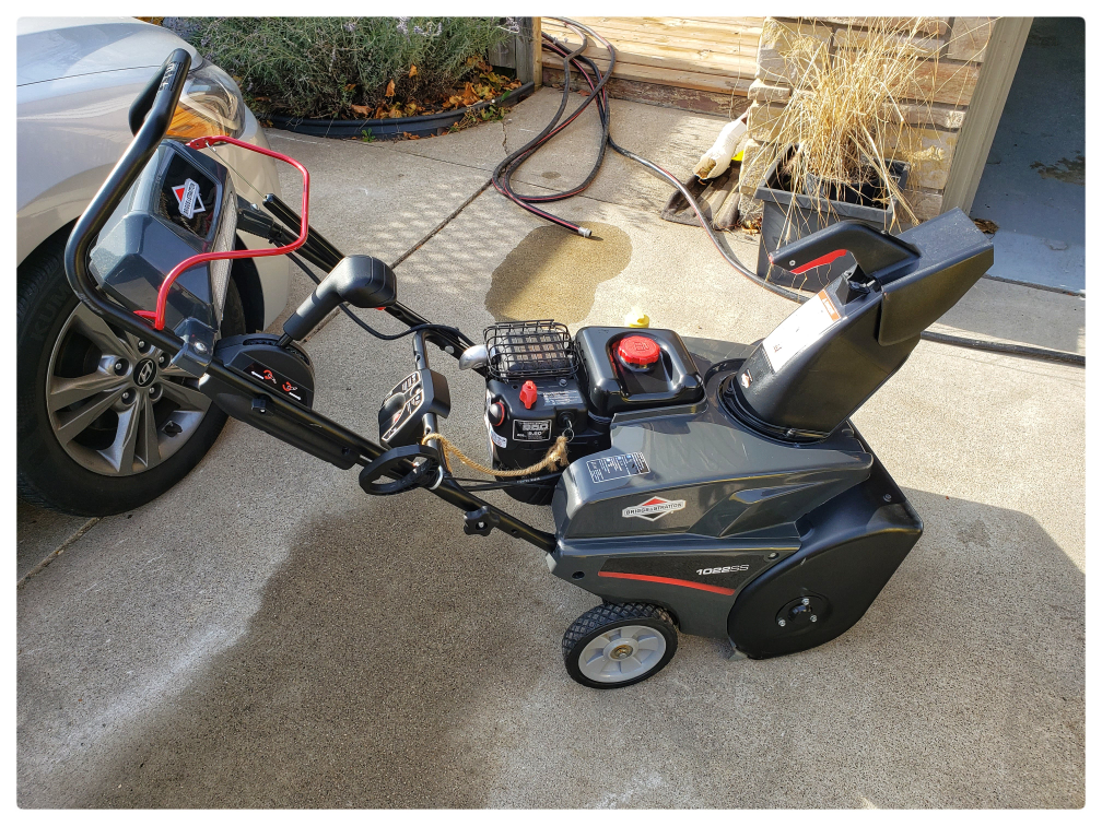 Briggs and Stratton 1022SS 22" Snowblower - photo 3