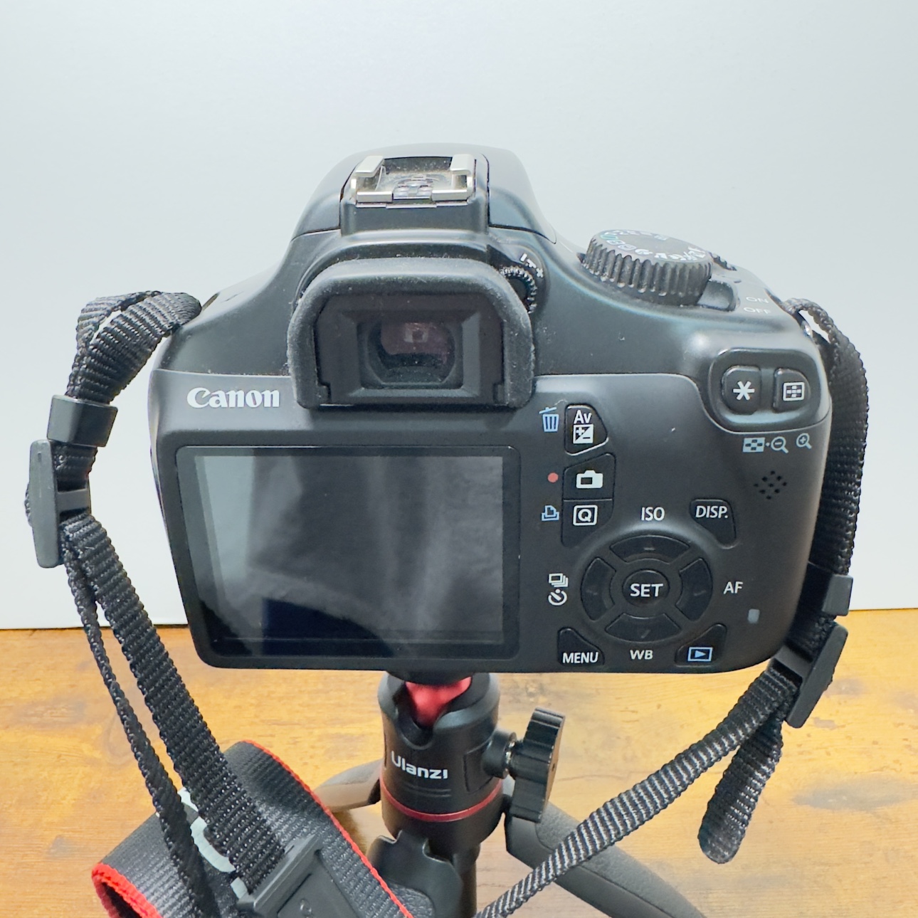 Canon EOS Rebel T3 with 18-55mm lens and bundle - photo 5