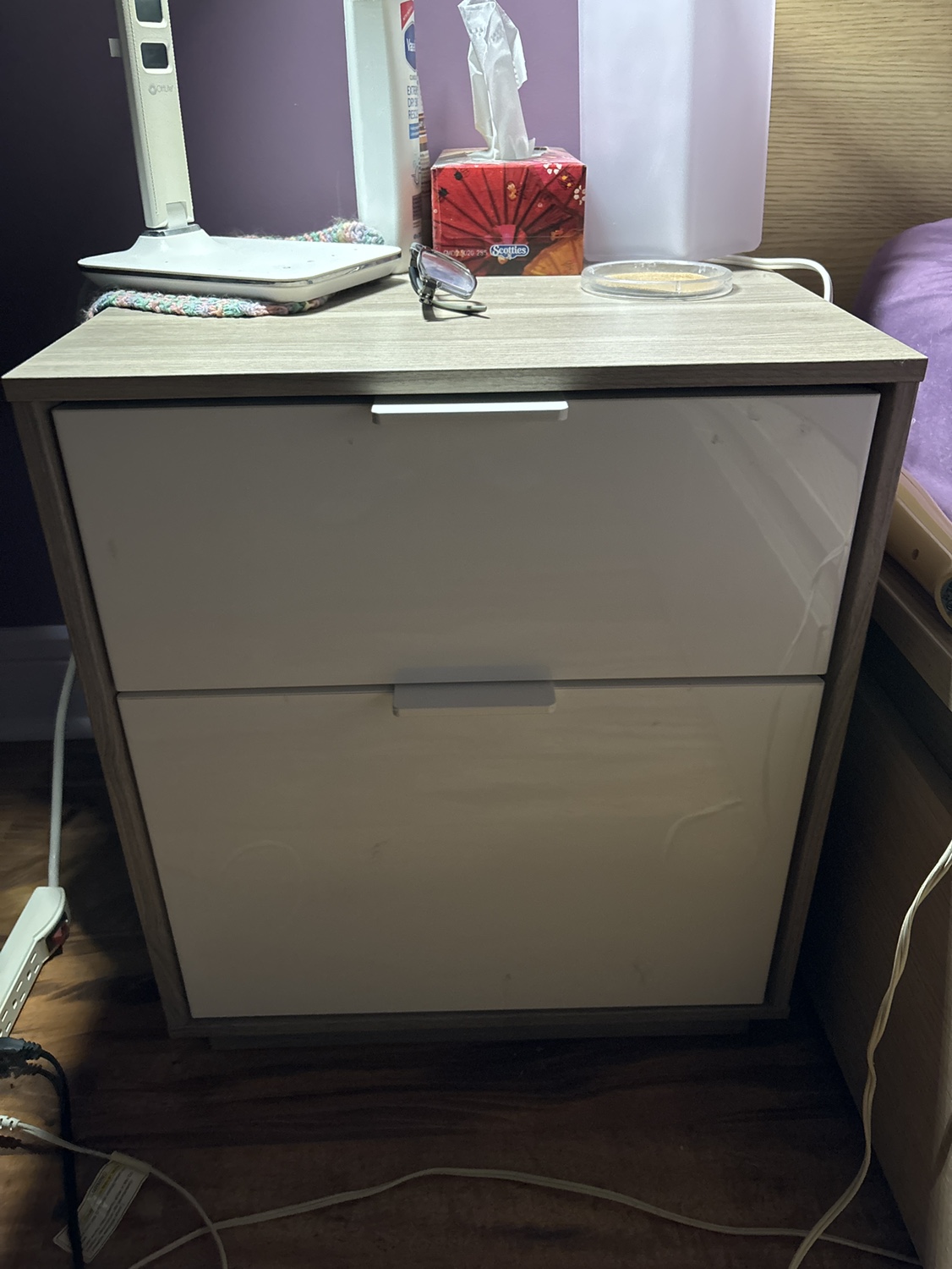 Bedroom Set: Nightstand & Three Drawers - photo 2