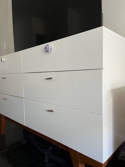 White Dresser with 6 Drawers - photo 4