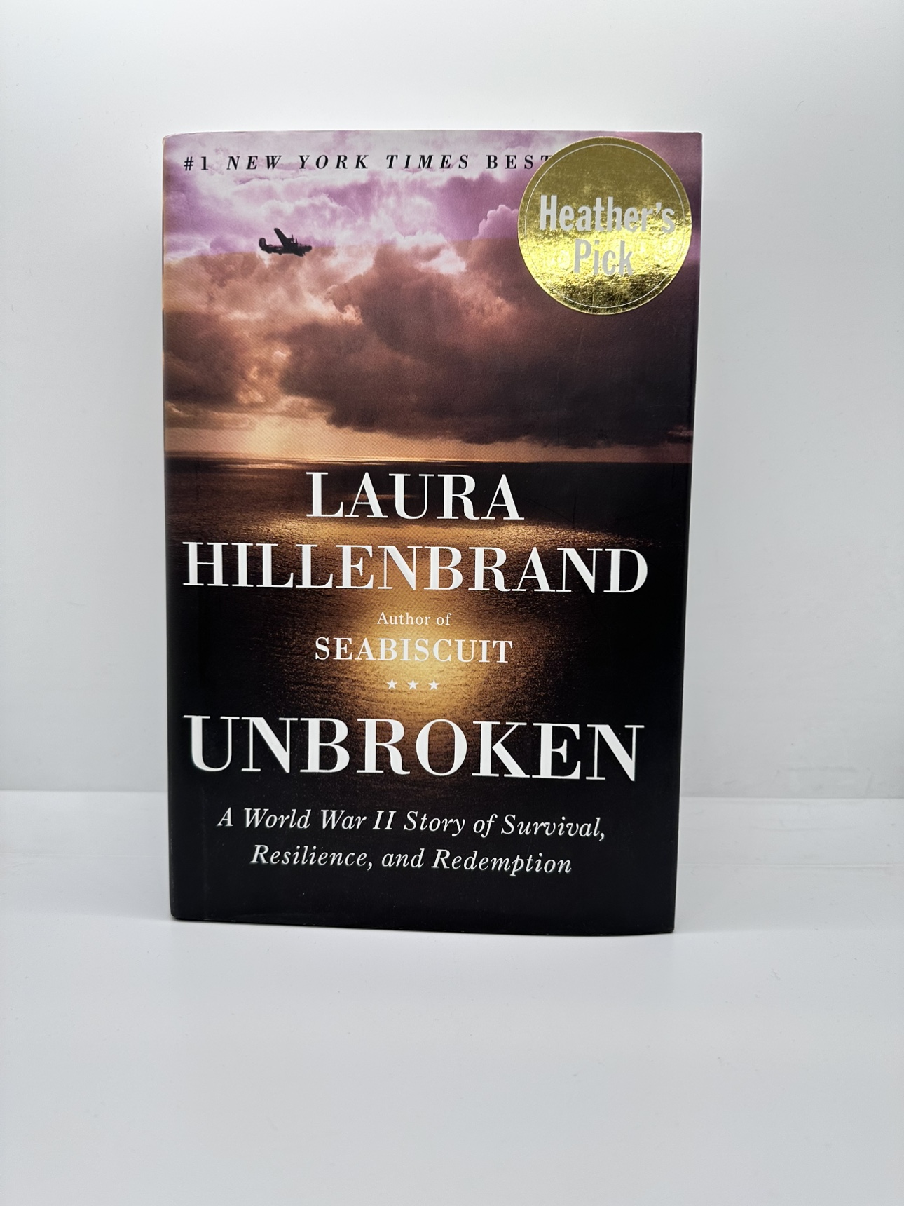 Unbroken: A World War II Story by Laura Hillenbrand - Hardcover