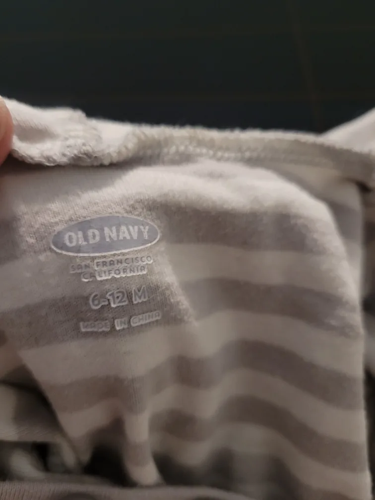 Old Navy Baby Sleeper 6-12 Months image indicator(3)