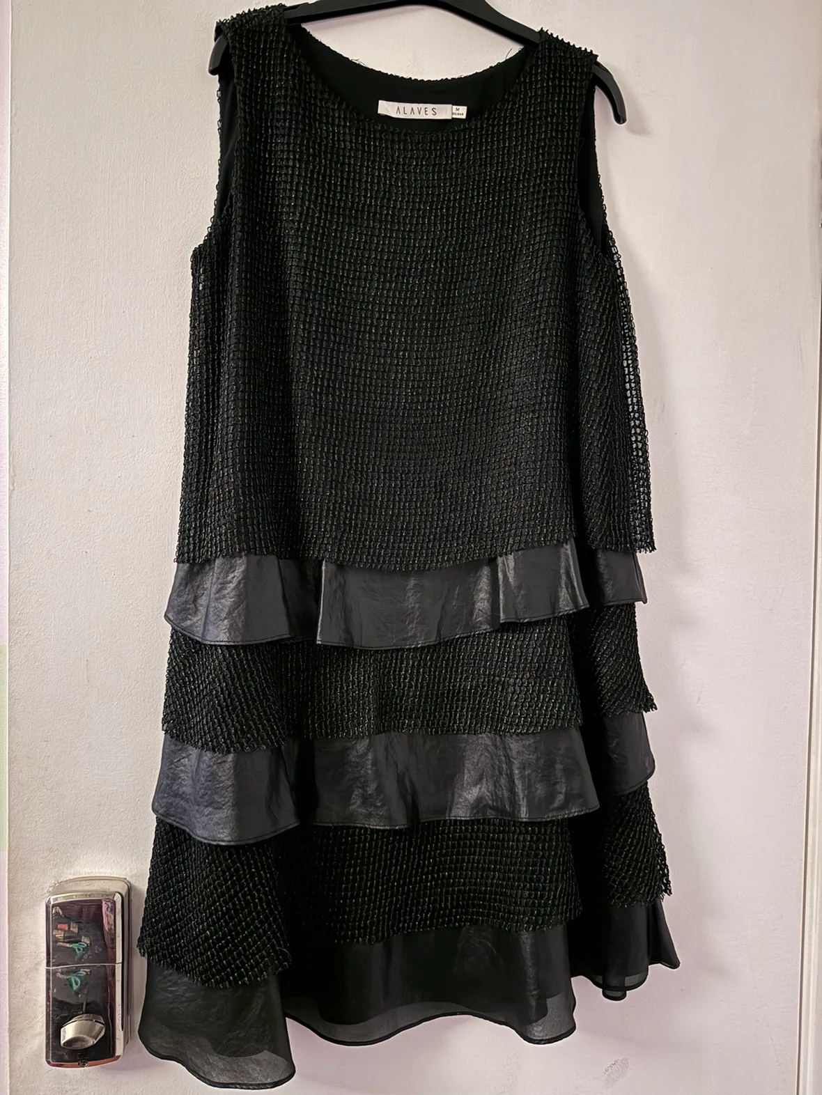 Black Alaves Dress image indicator(2)