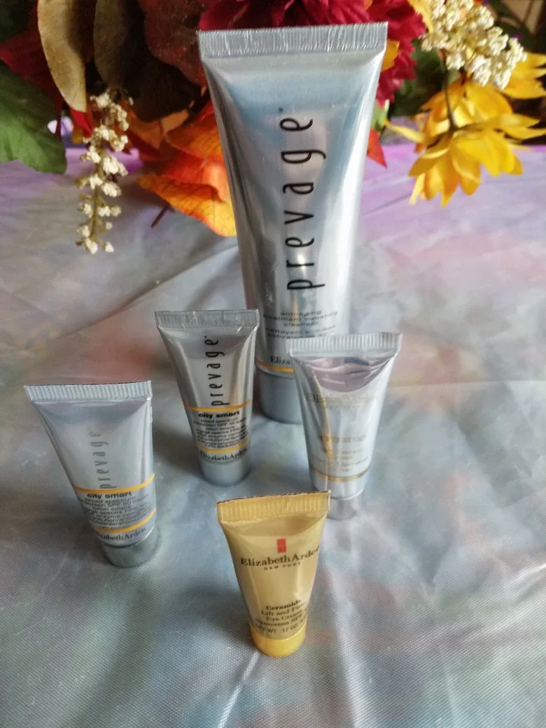🍁🎃 #freecycle ~ Skincare Samples thumbnail