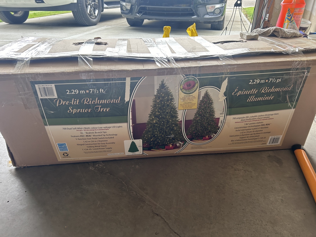 Pre-Lit 7.5 ft Richmond Spruce Tree