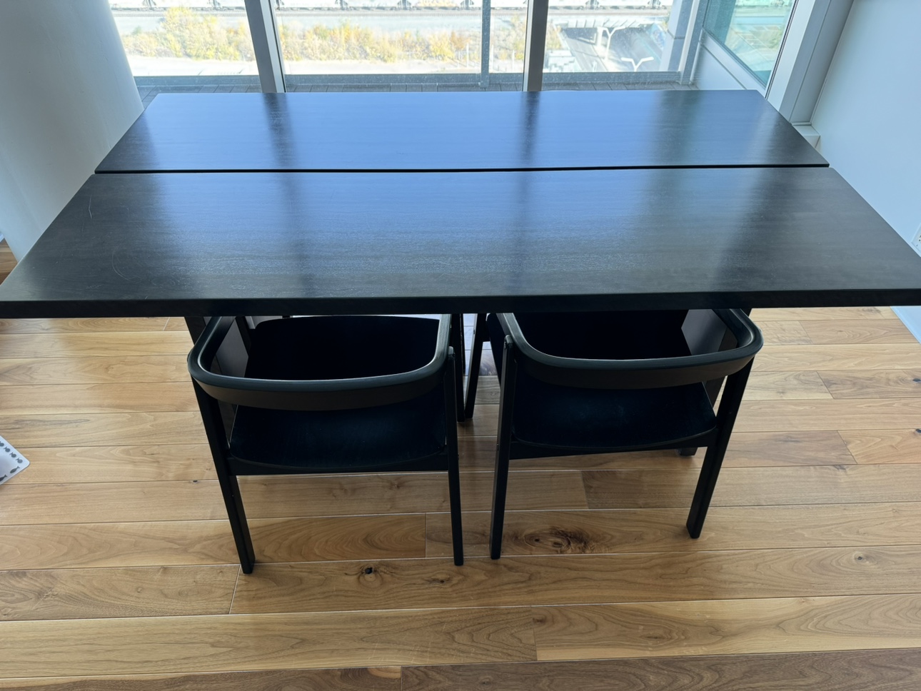Beautiful solid oak dining table and chairs - photo 2