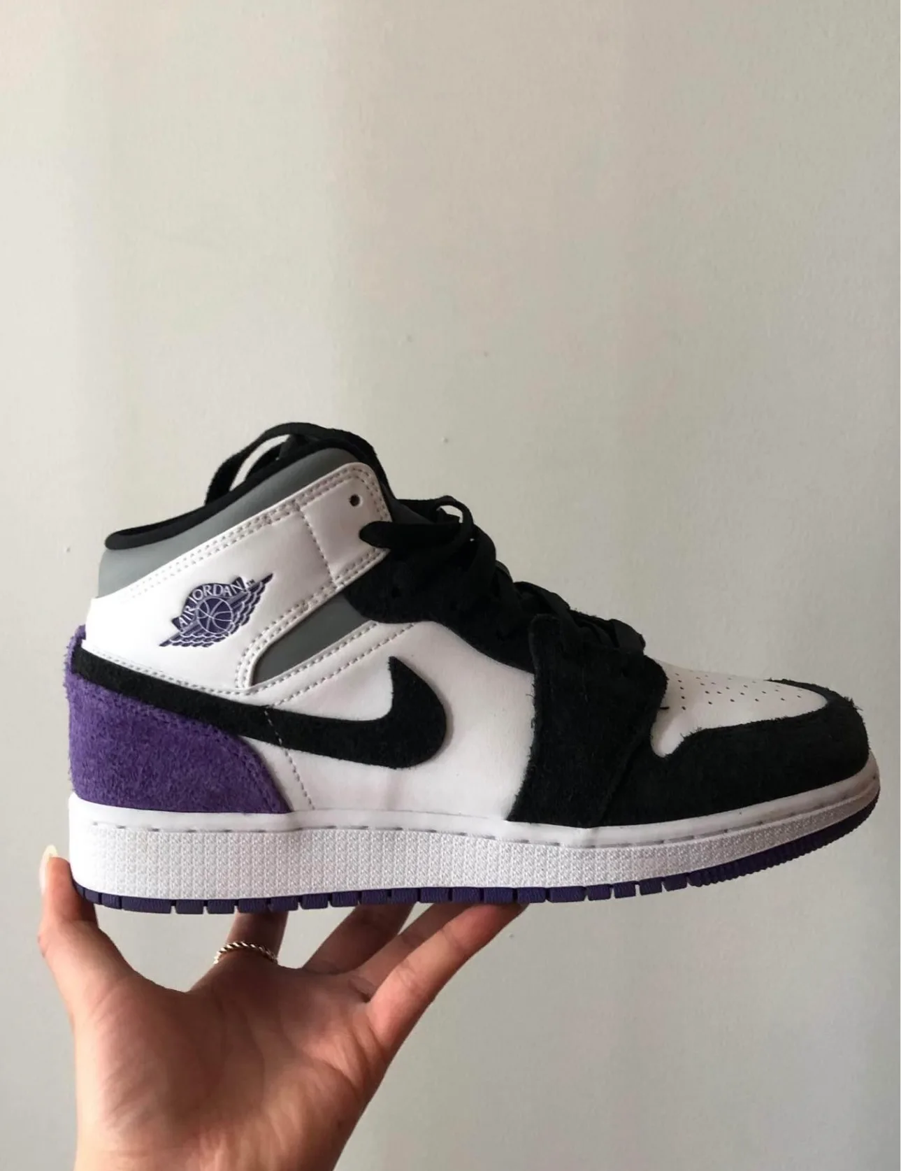 Air Jordan 1 Mid SE (GS)