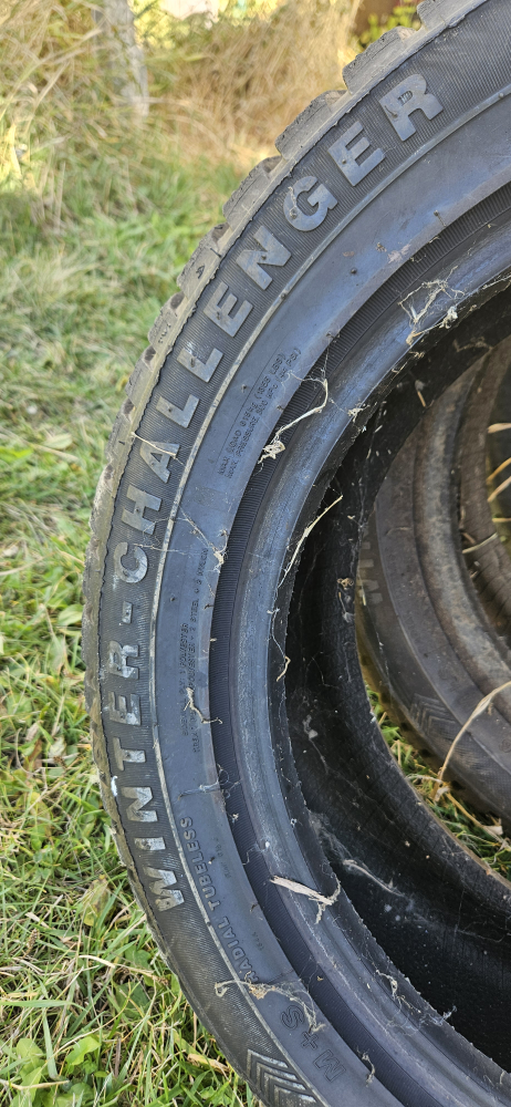 Set of 4 Winter Tires - 205/55R16 - photo 3