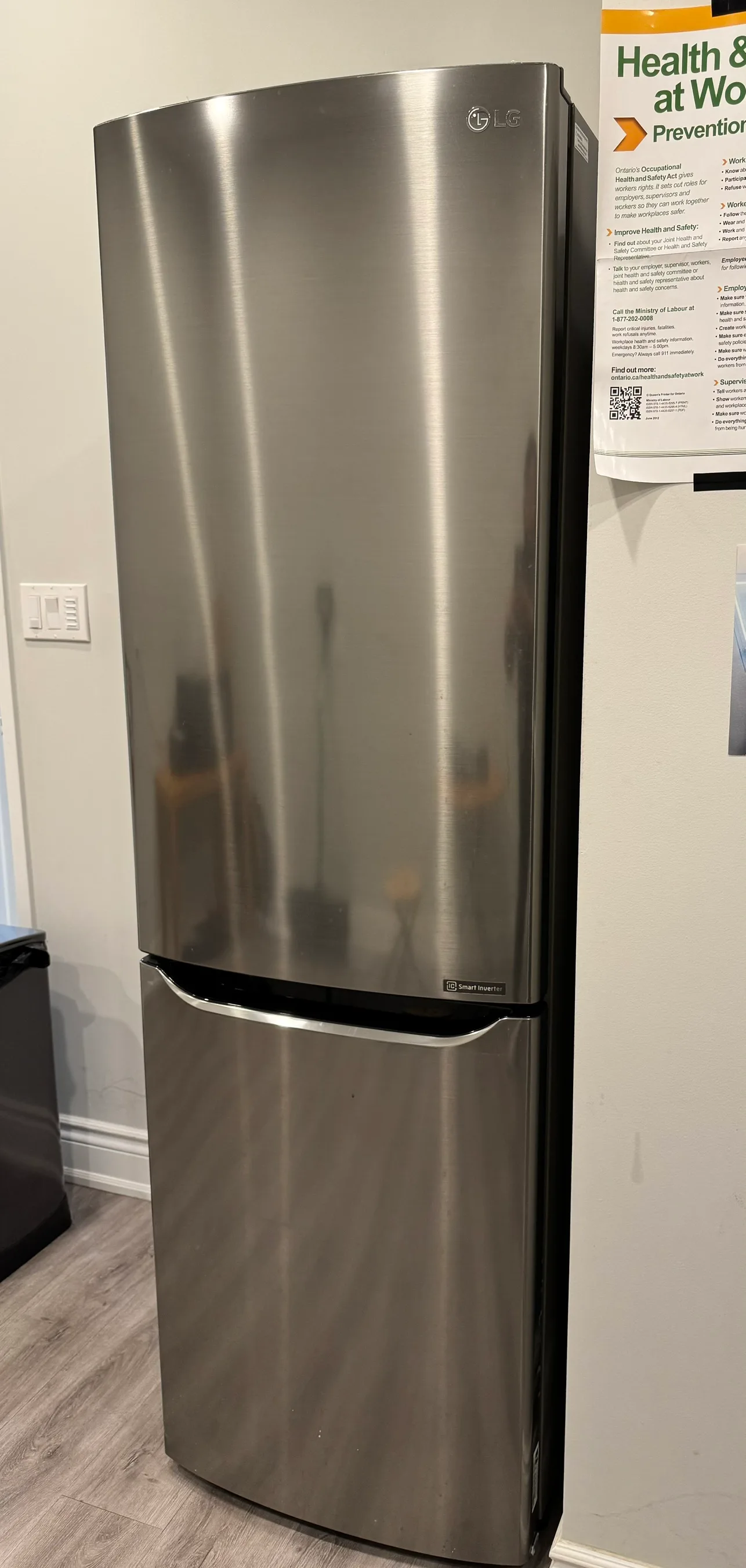 LG 24” Counter Depth Bottom Freezer Refrigerator thumbnail