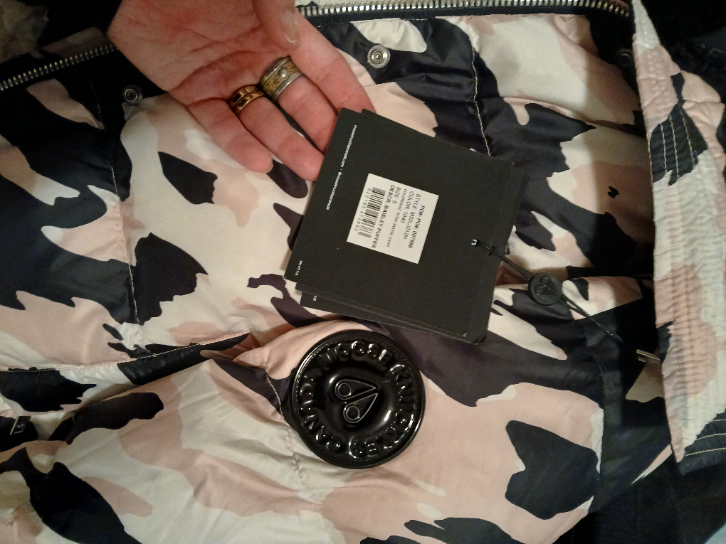 Moose Knuckles BAISLEY PUFFER ROSE SMOKE CAMO - photo 3