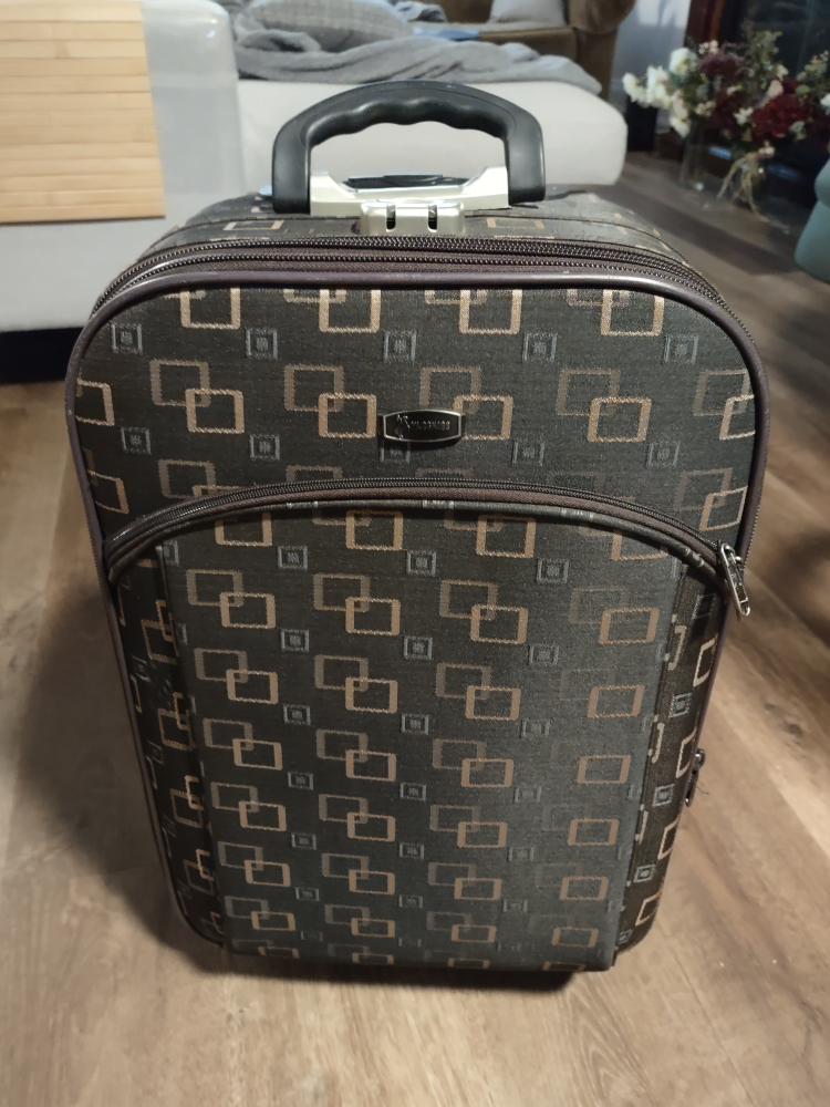 W-ZGKISS  Suitcase with Wheels