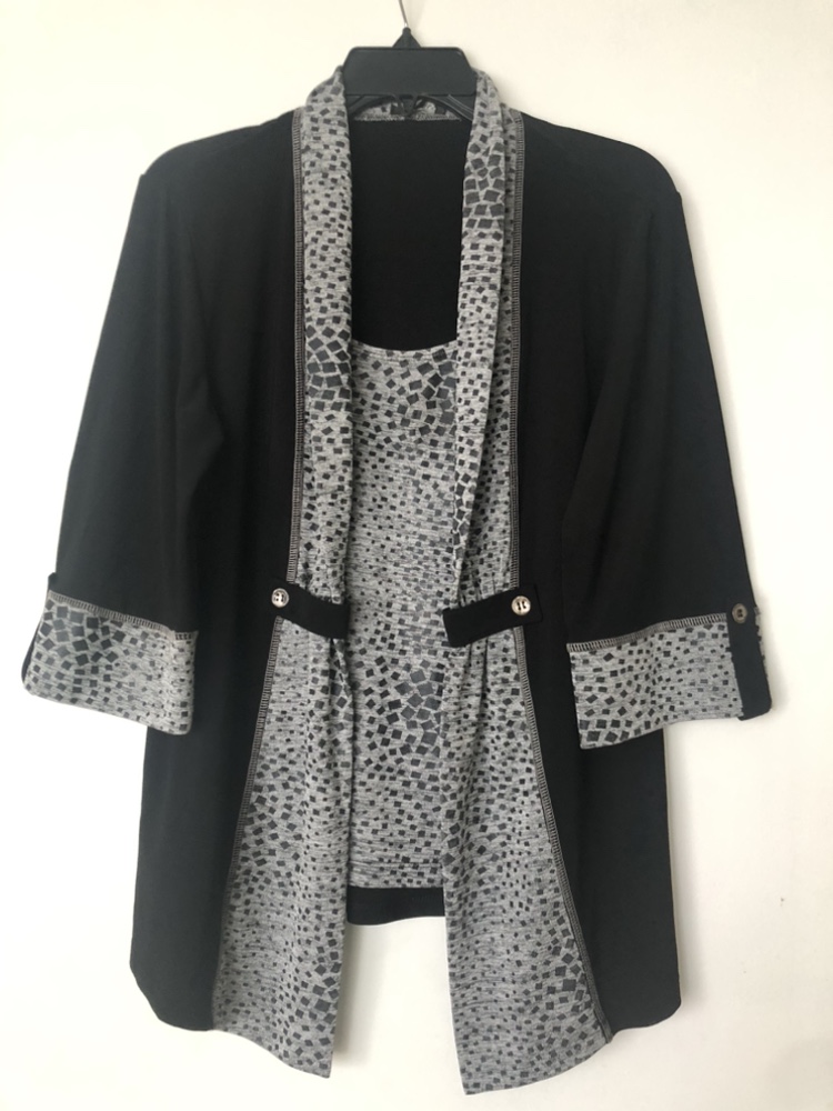 Women's Tops Bundle (4) - photo 3