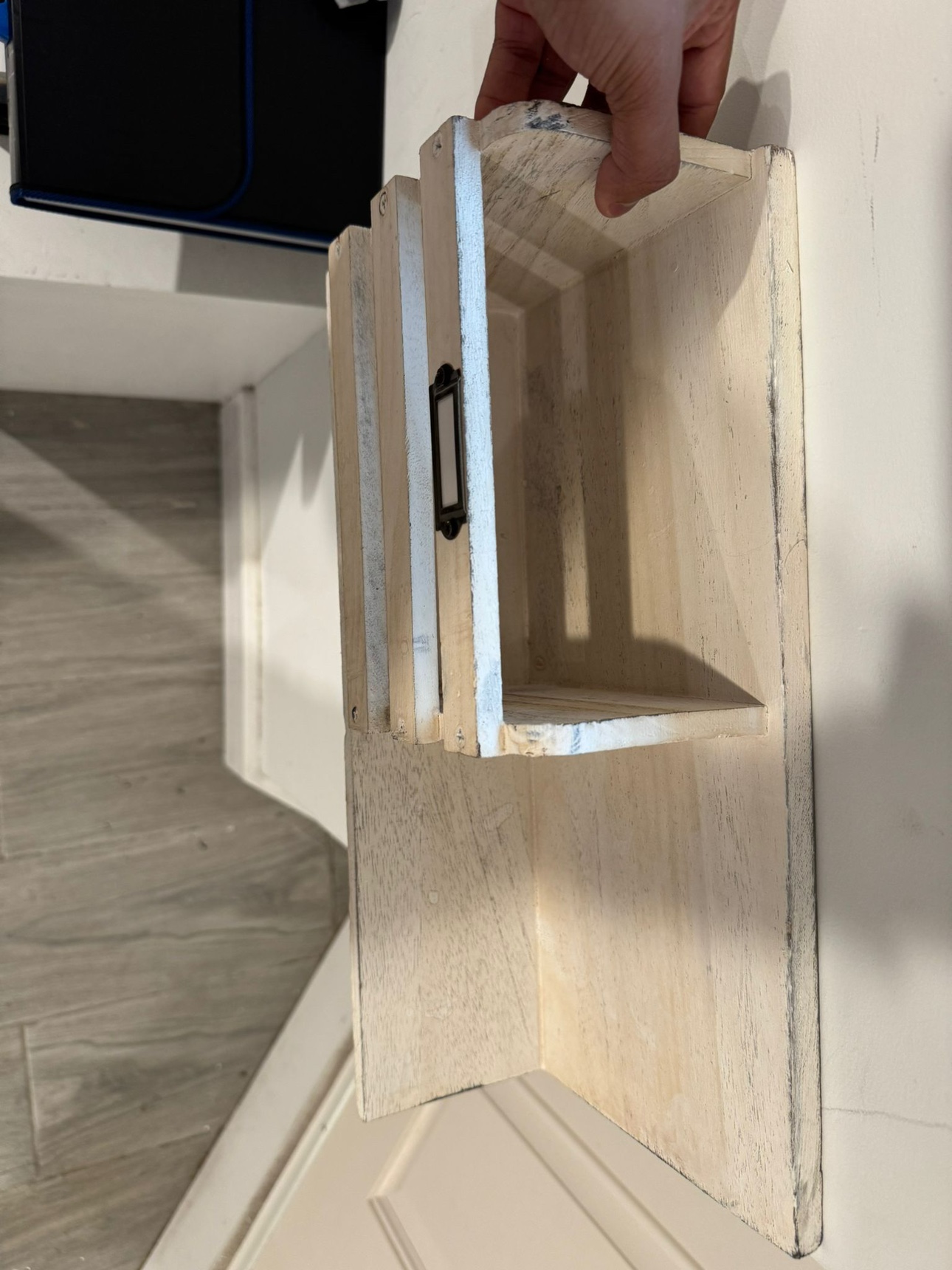 White Wooden Wall Organizer - photo 4