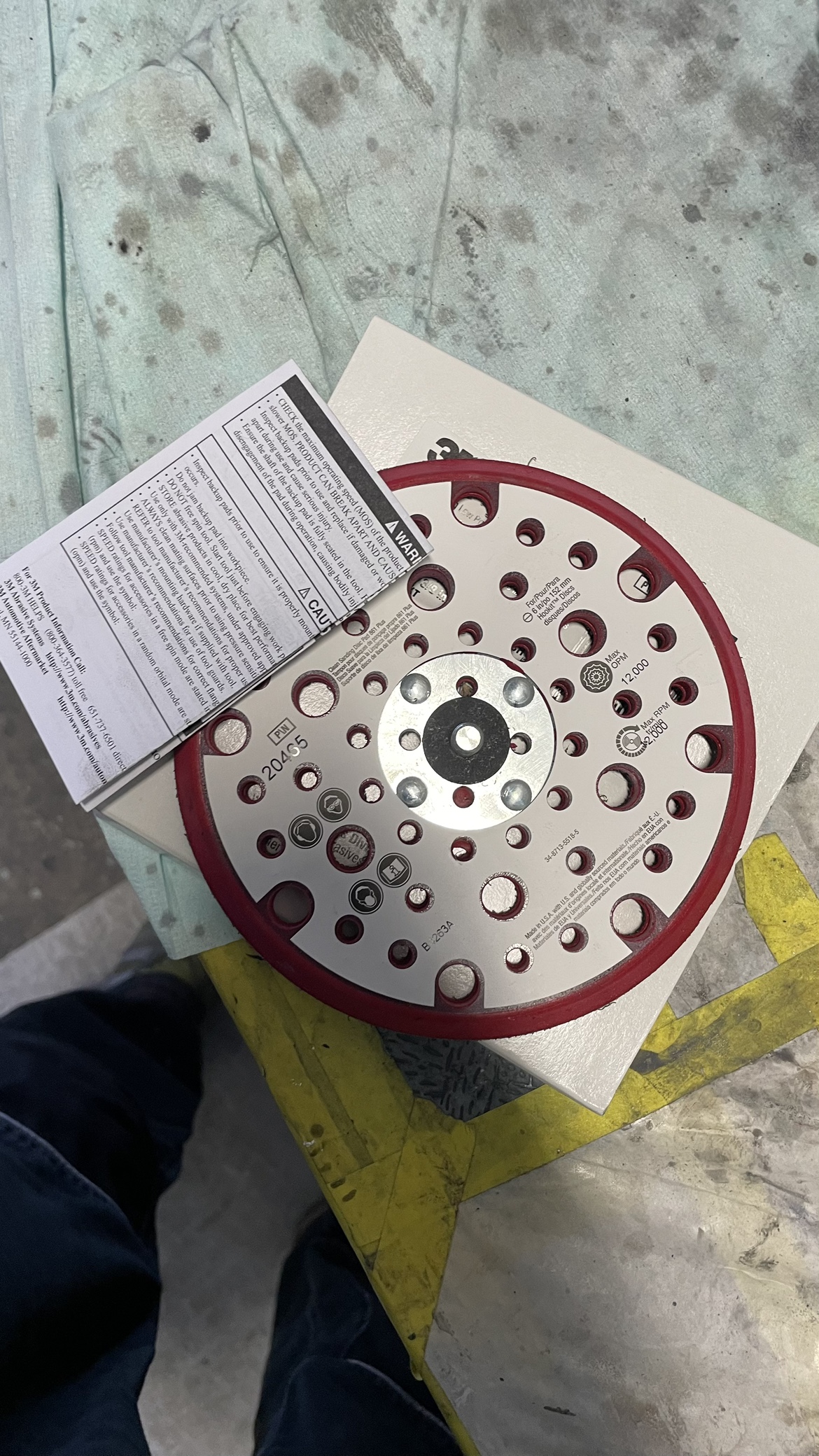 3M Hookit Sanding Disc 6 inch