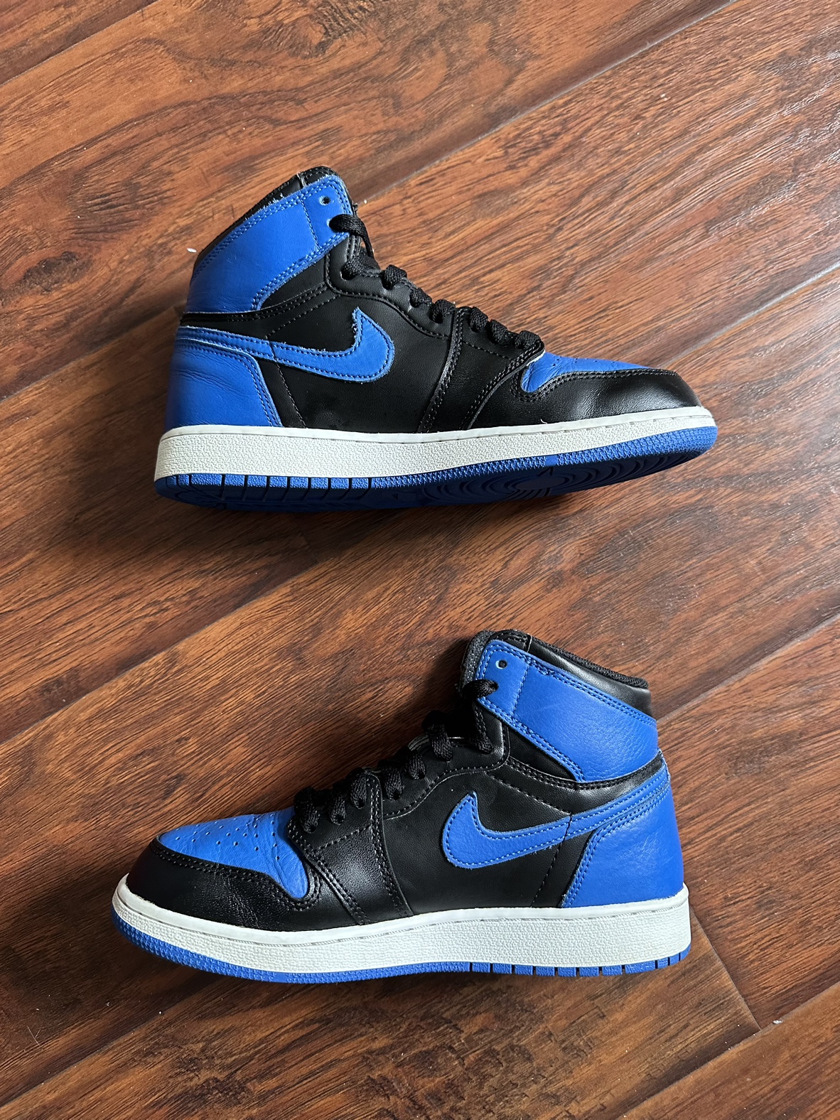 Jordan 1 Royal (2017) - Size 7.5 women’s/6 men’s - photo 2