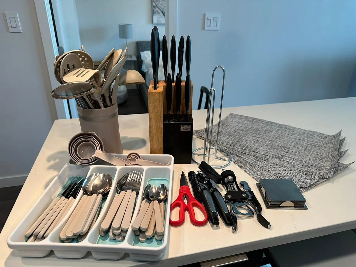 Kitchen Utensil Set thumbnail