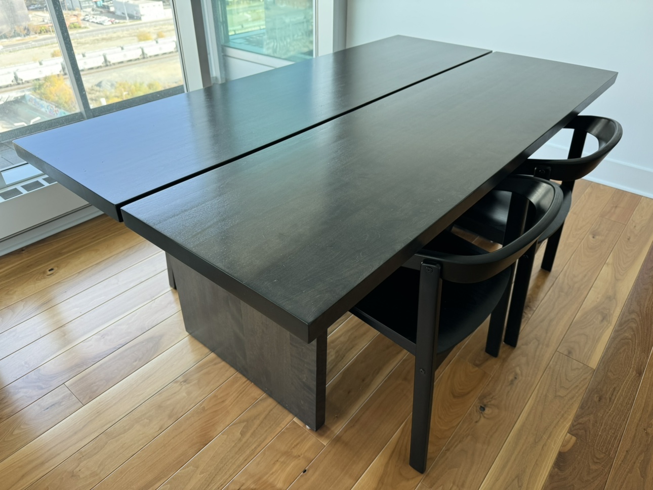 Beautiful solid oak dining table and chairs - photo 4