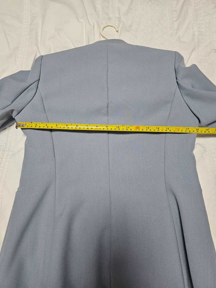 Zara Basic Blazer  - size Large image indicator(7)
