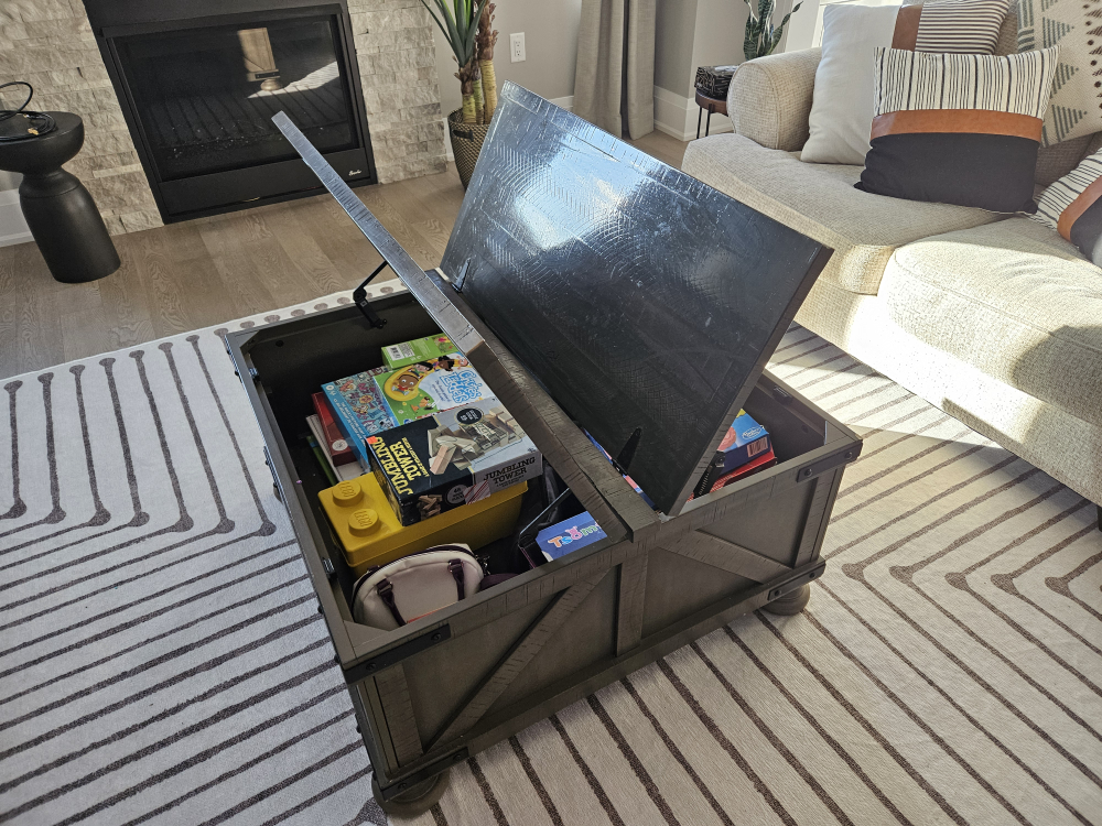 Lift Top Coffee Table in great condition - photo 2