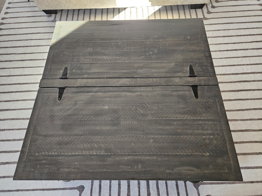 Lift Top Coffee Table in great condition - photo 4