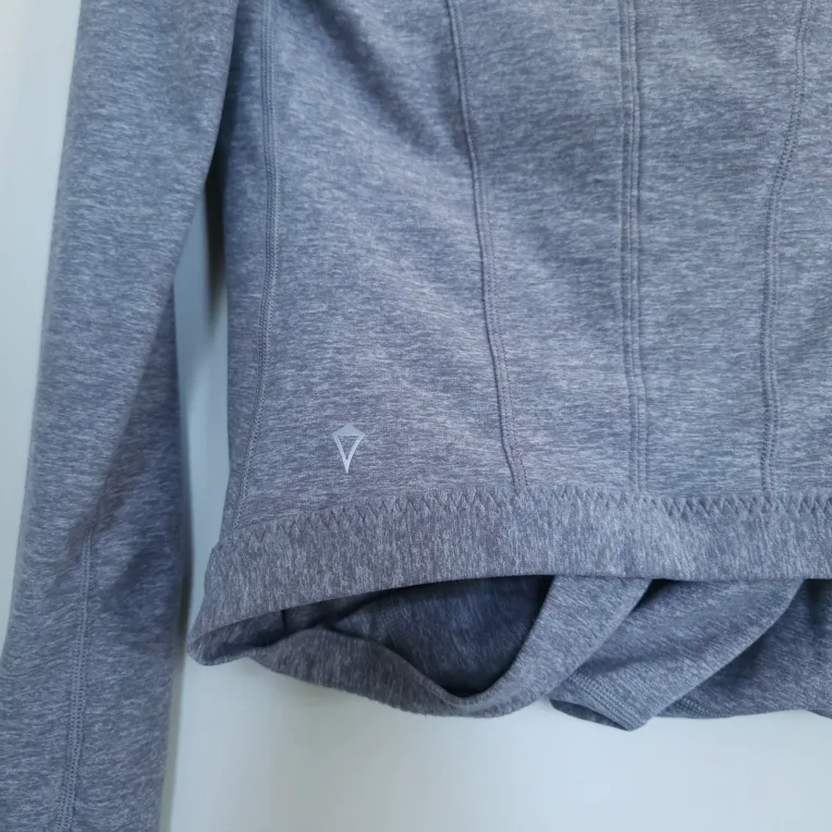 Lululemon Ivivva Four Count Shrug Gray Yoga Sports Hoodie 10 image indicator(4)