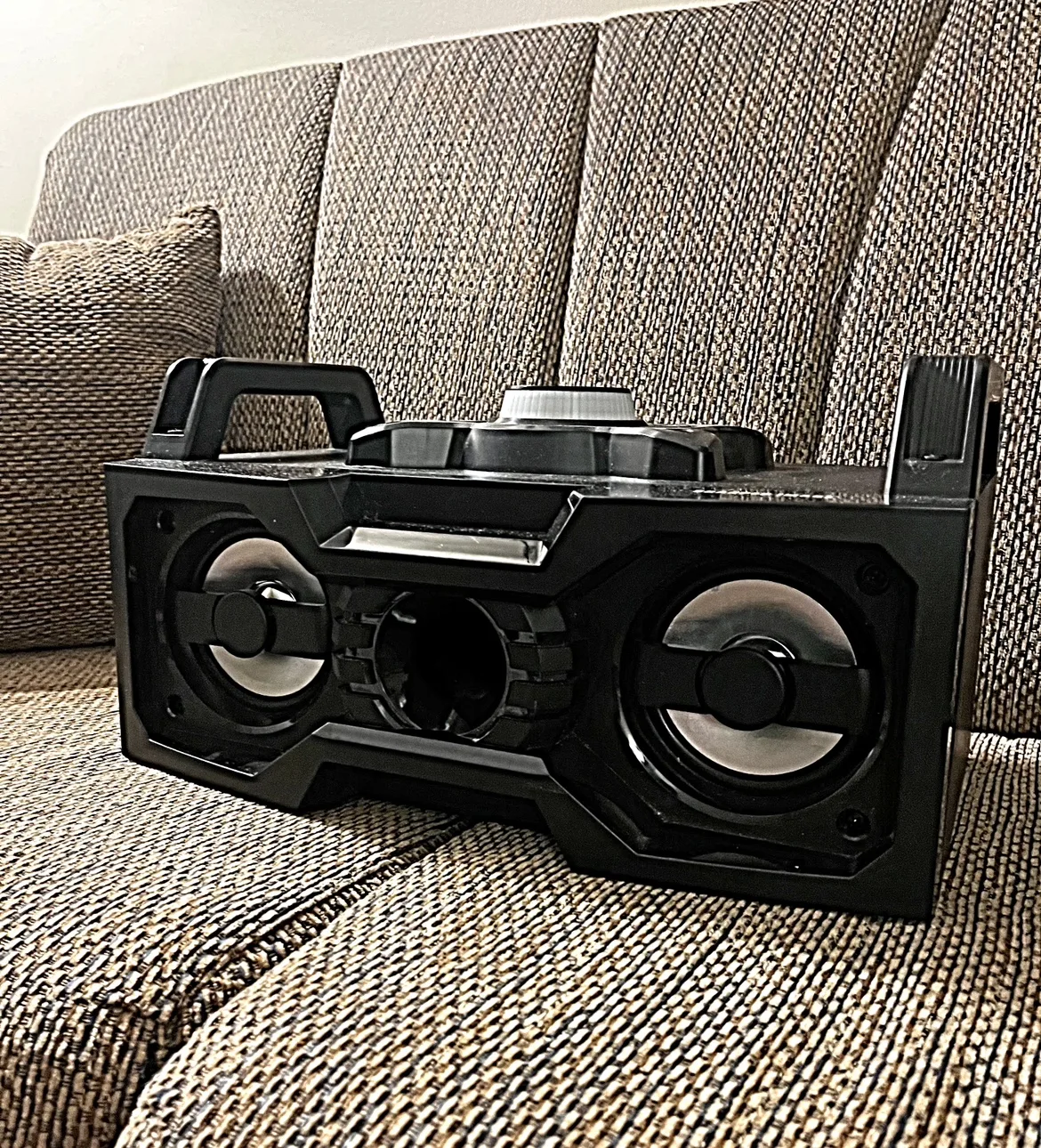 Sharper Image Portable Bluetooth Speaker image indicator(3)