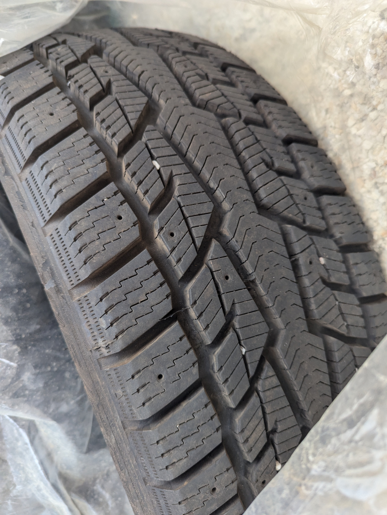 Set of Winter Tires no rims - photo 4