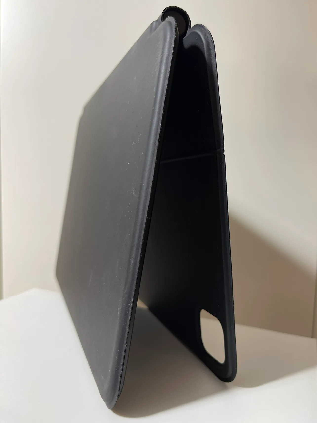 Typecase Edge Keyboard Case for iPad Pro 11” $55 image indicator(5)