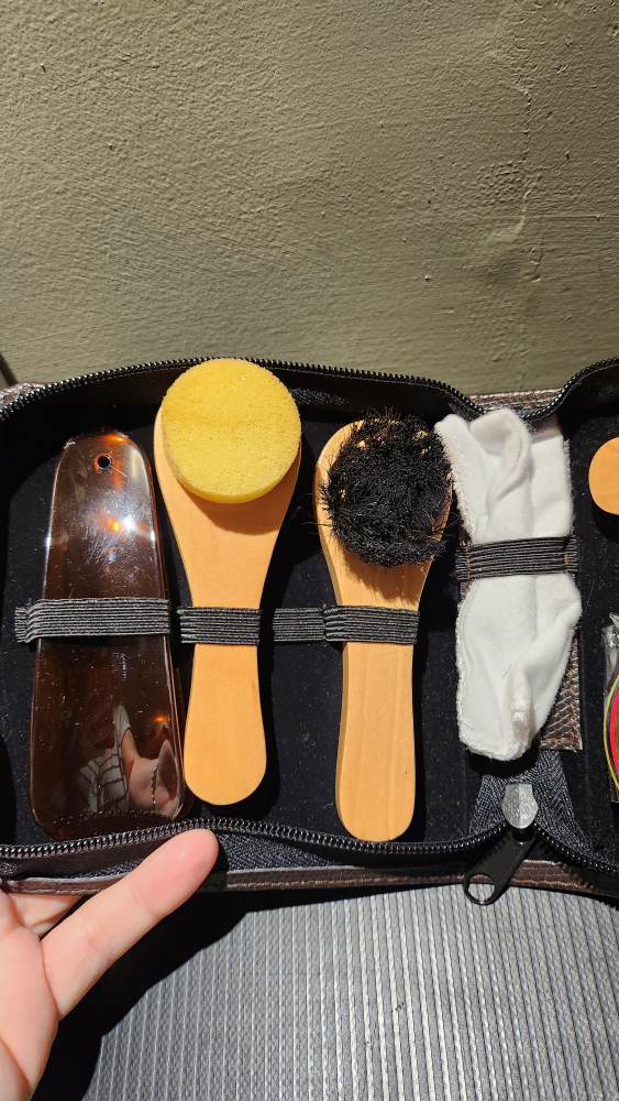 Shoe Shine Kit - photo 3
