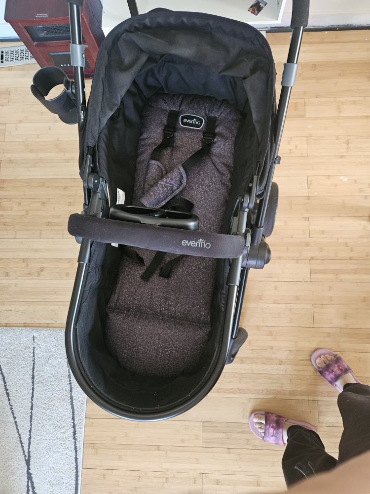 Evenflo Pivot Travel System - photo 4