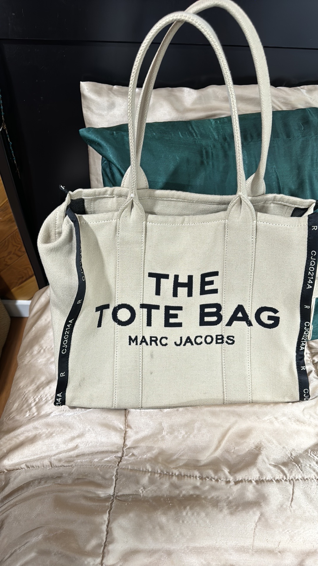 Marc Jacobs The Tote Bag Large Canvas