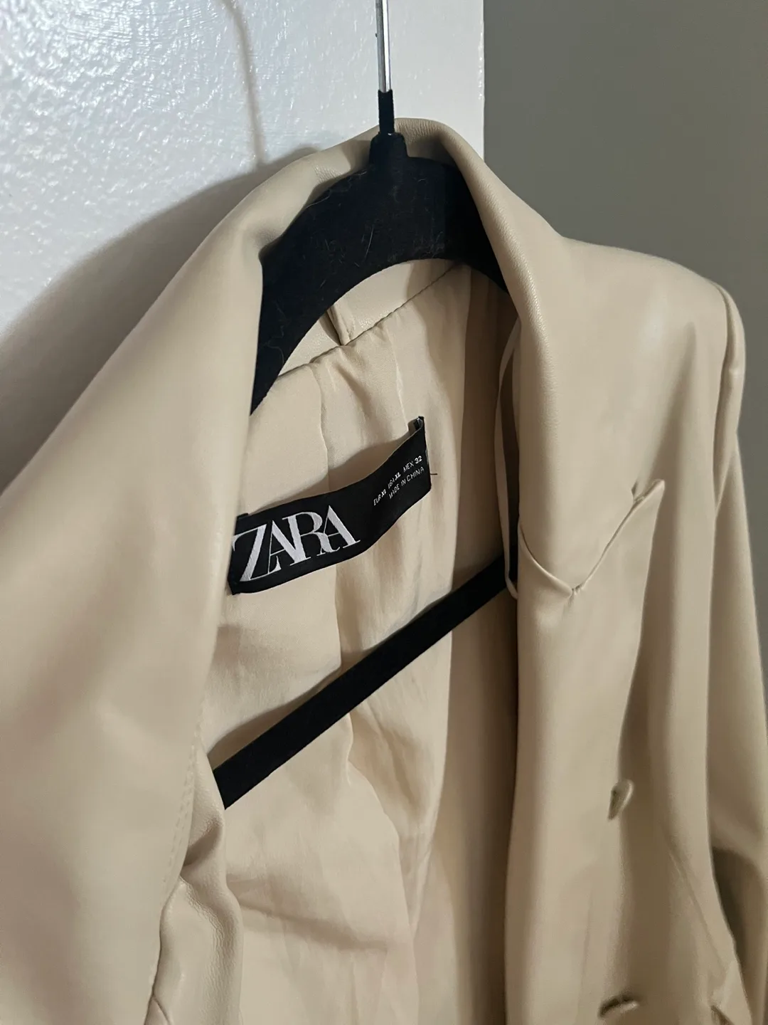 Zara Cream Blazer Faux Leather image indicator(2)