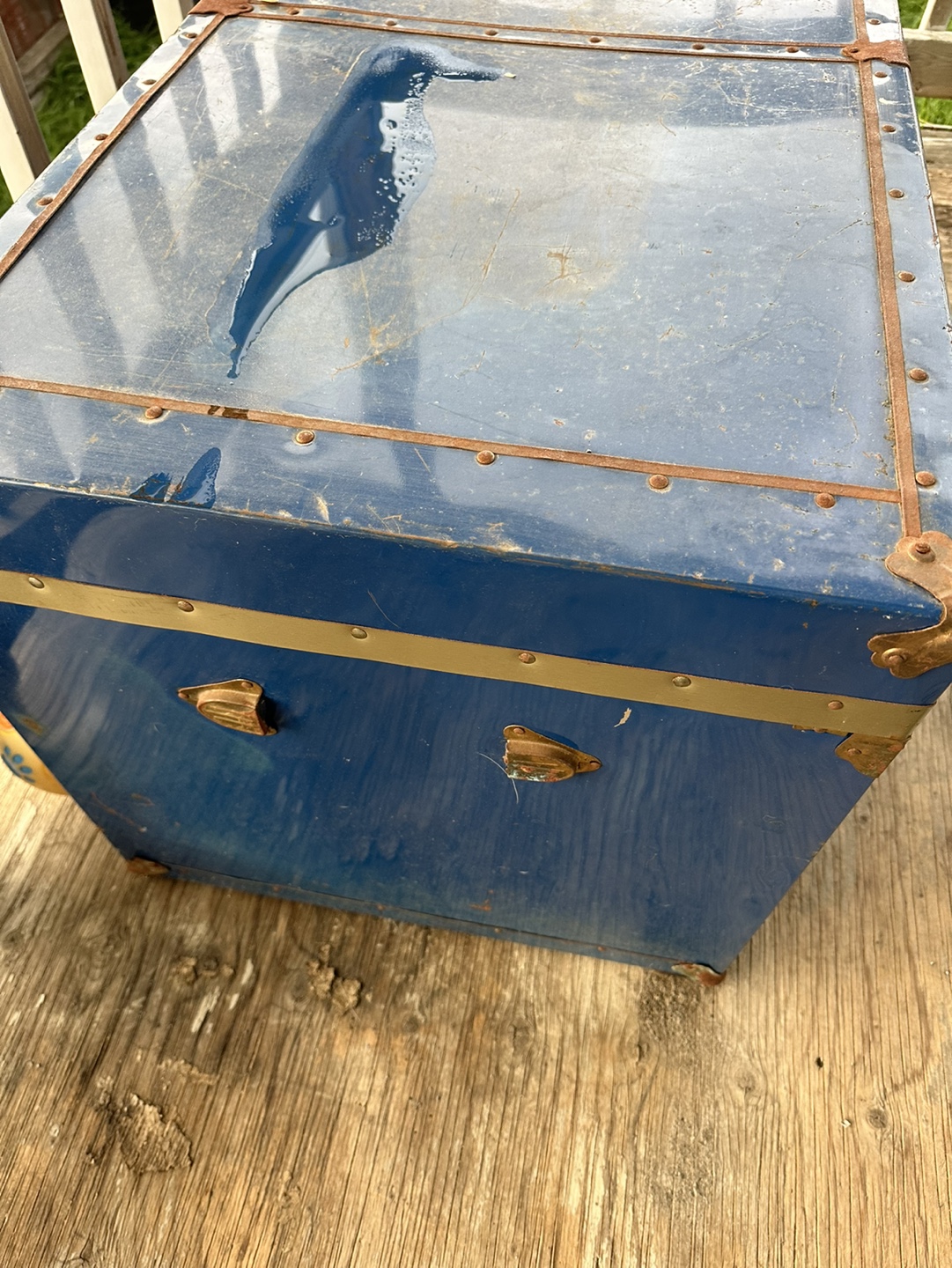 Vintage Blue Metal Trunk - photo 3