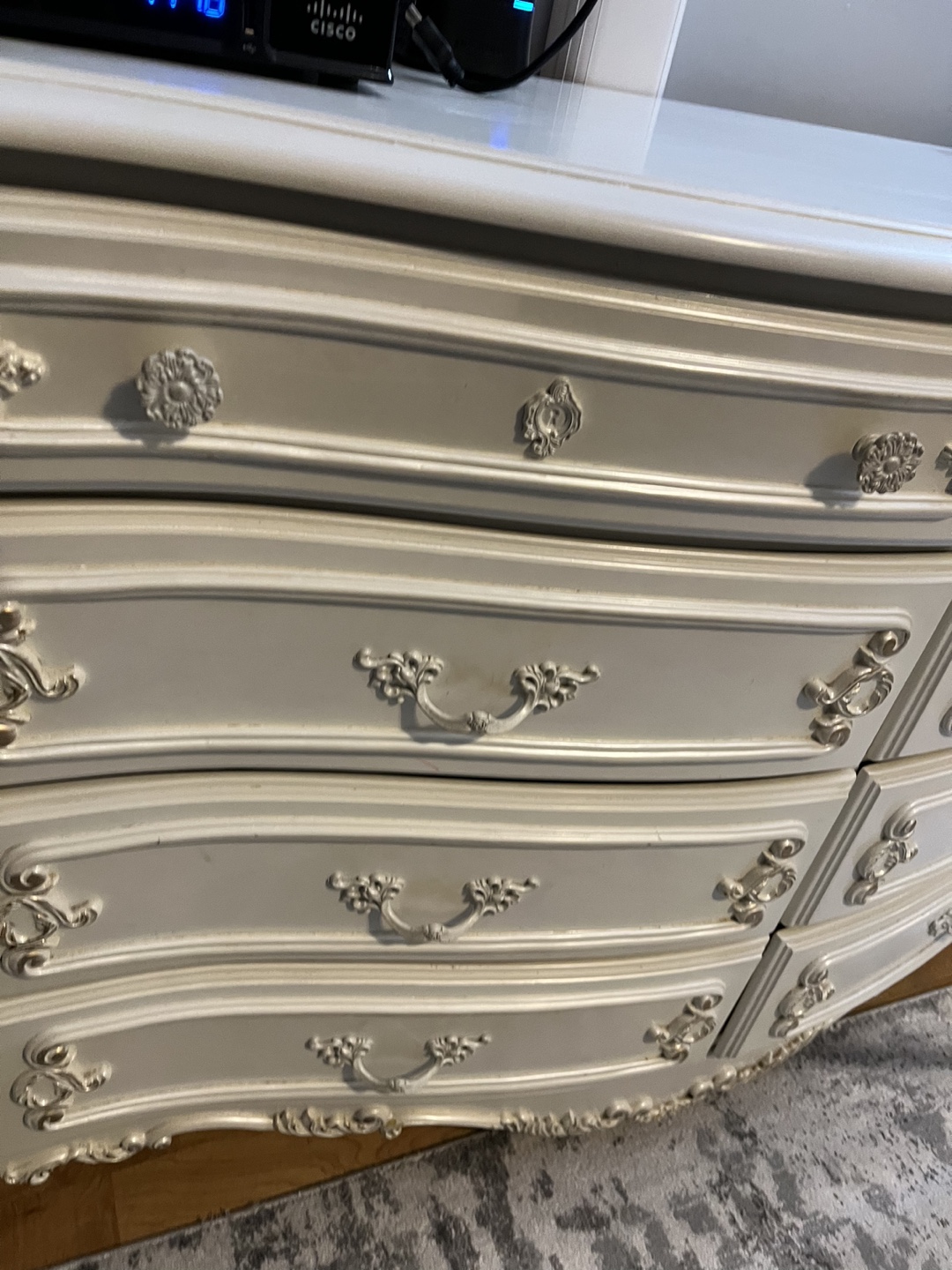 White 6 Drawer Dresser - photo 3