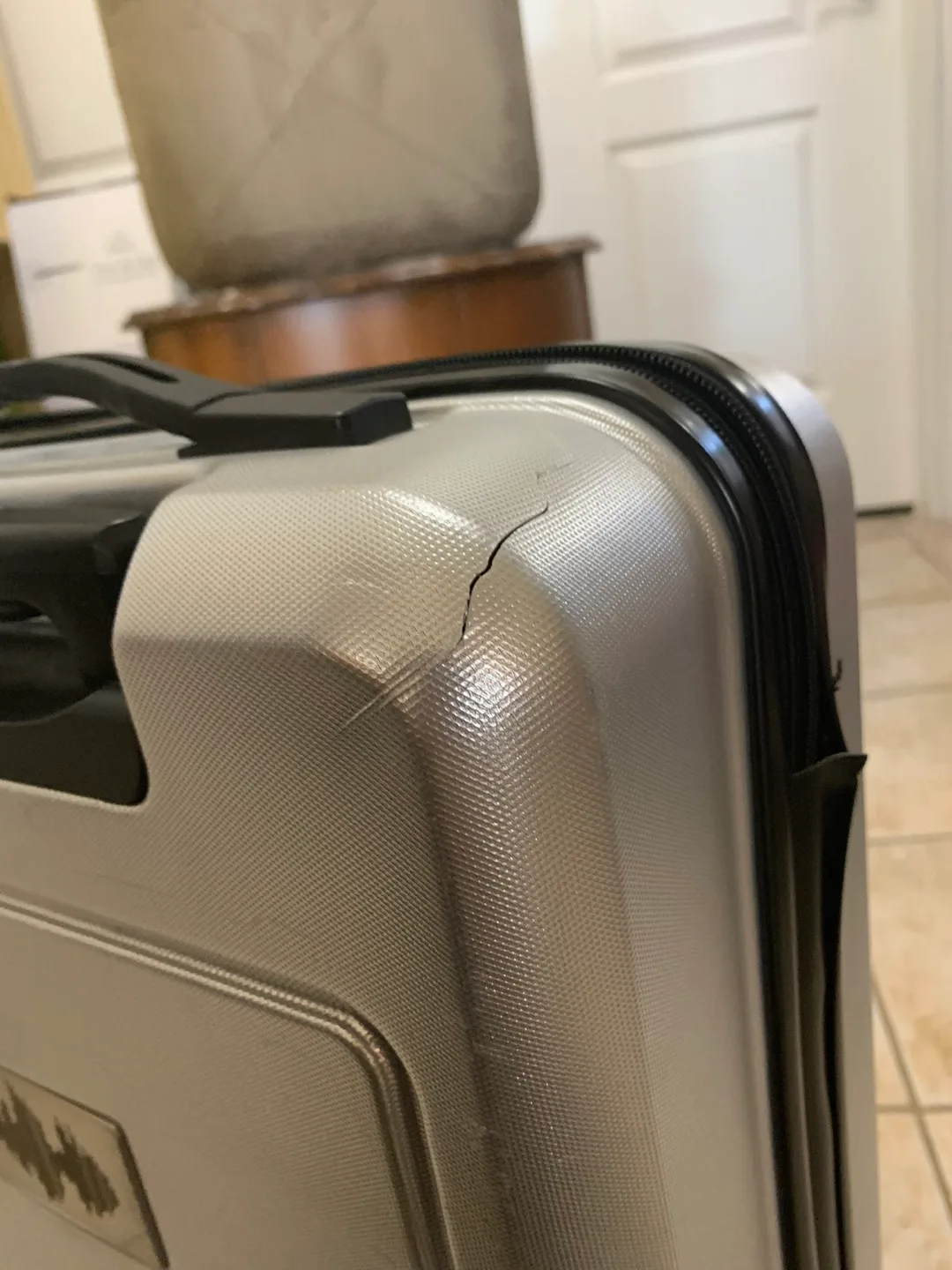 Carry on/Luggage bags image indicator(3)