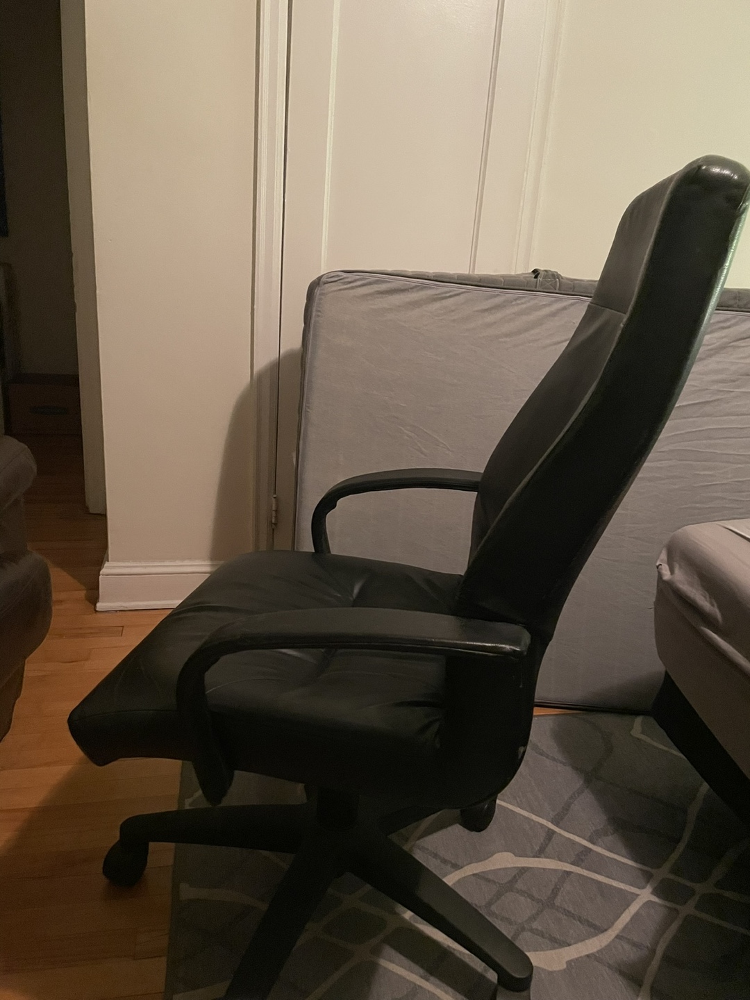 Black Leather Office/Desk Chair