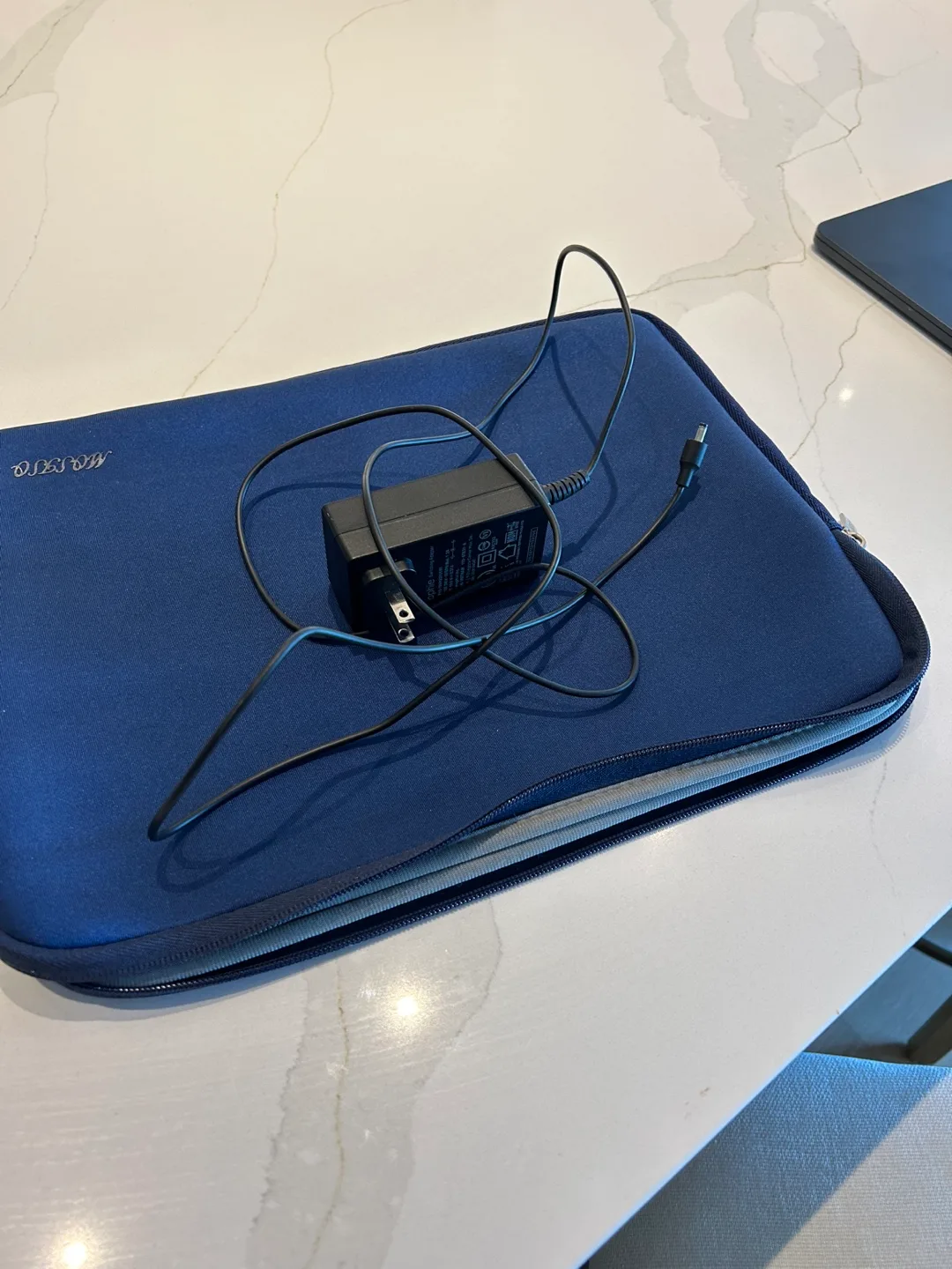 Mophie Wireless Charging Stand image indicator(2)