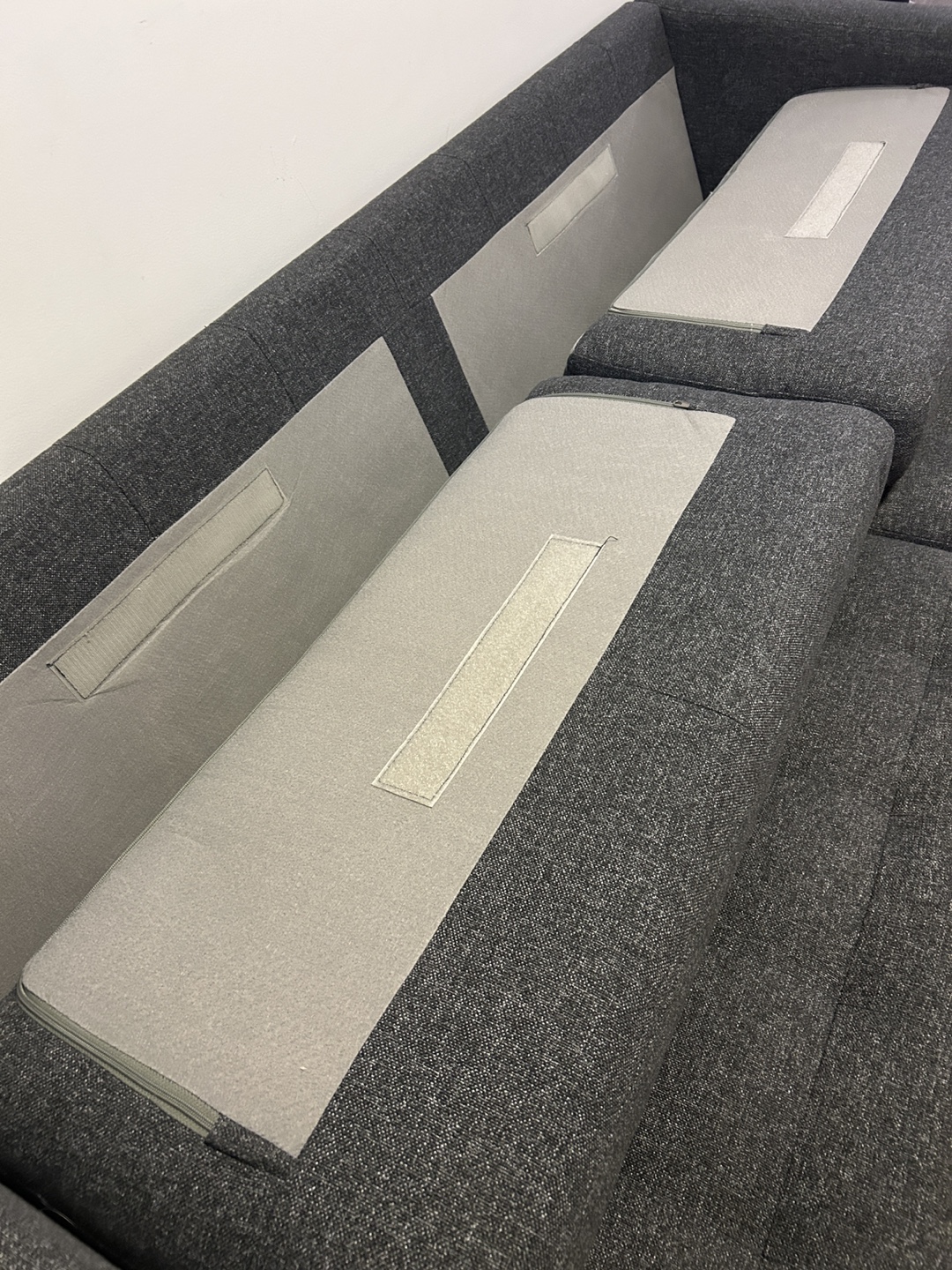 Ike’s Morabo sofa full size - photo 5
