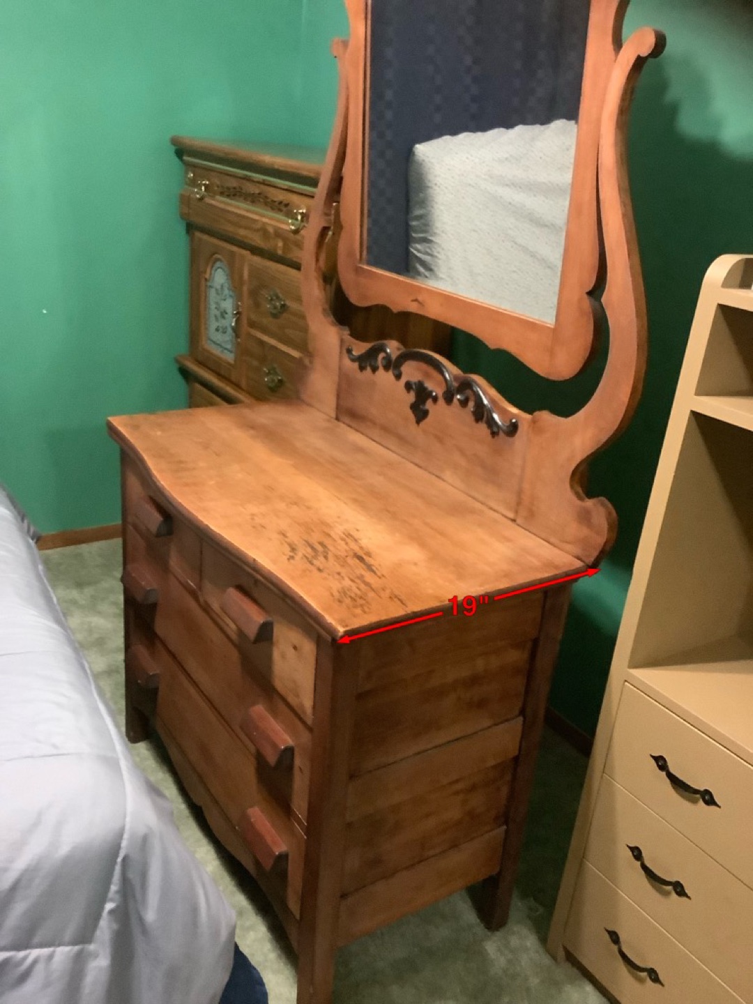 Antique Vanity - photo 2