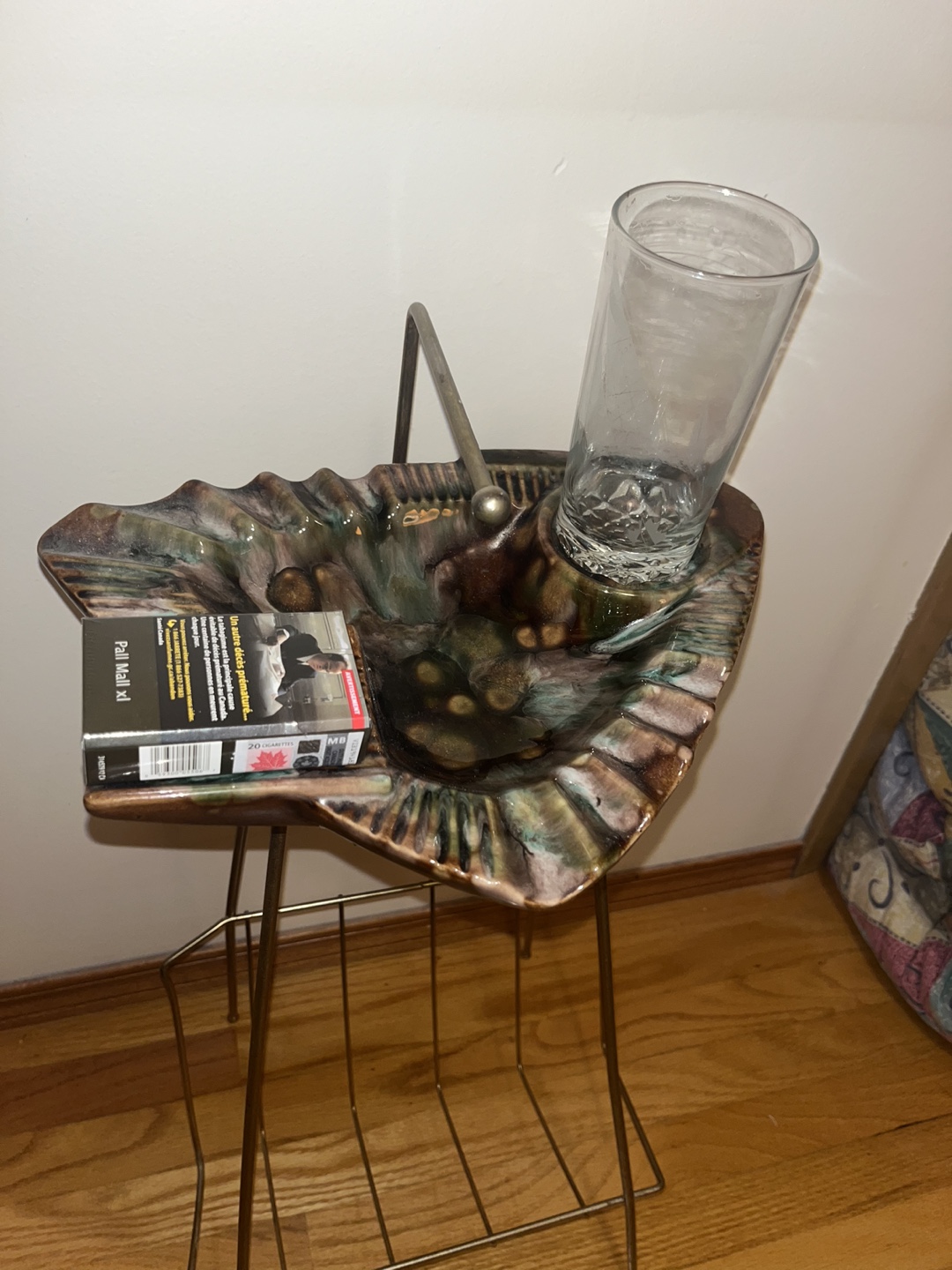 Vintage Ashtray Stand with magazine rack - photo 3